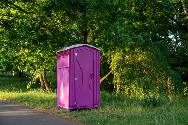 Best Luxury portable toilet rental  in Weed, CA
